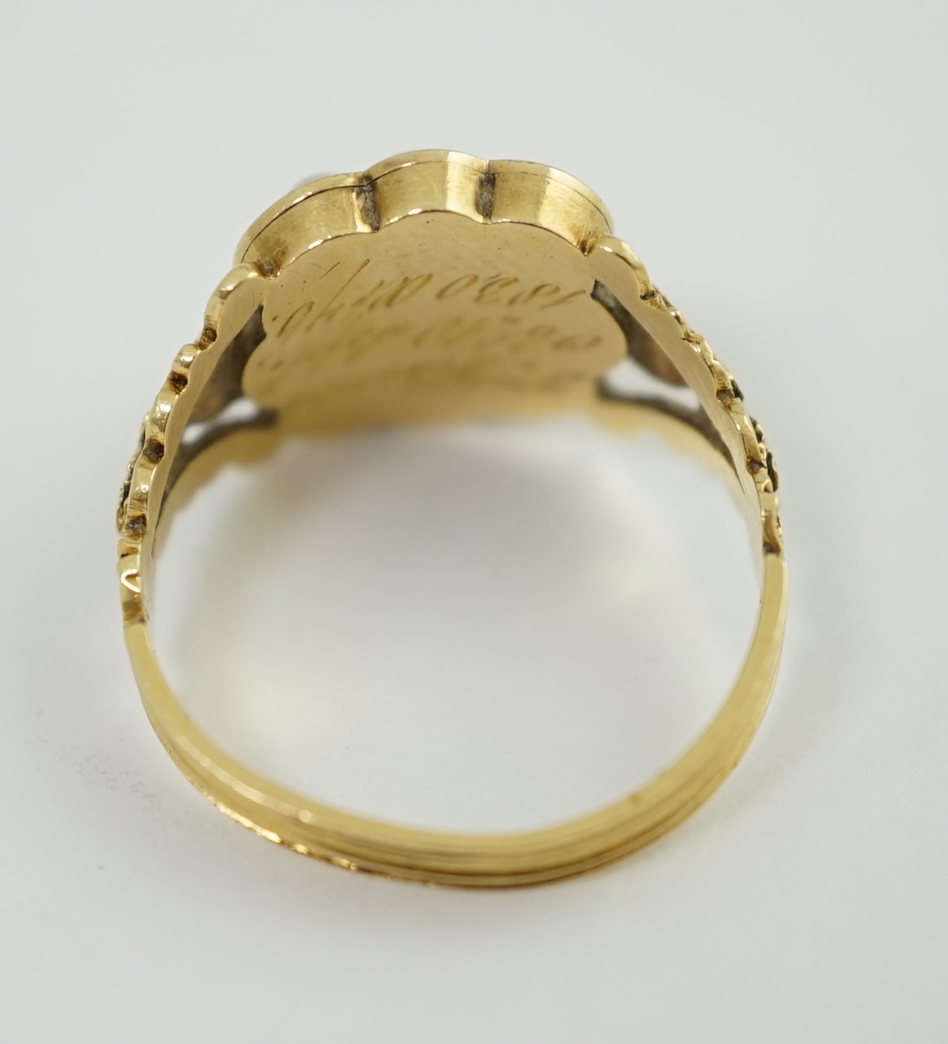 A William IV 18ct gold, split pearl and enamel mourning ring